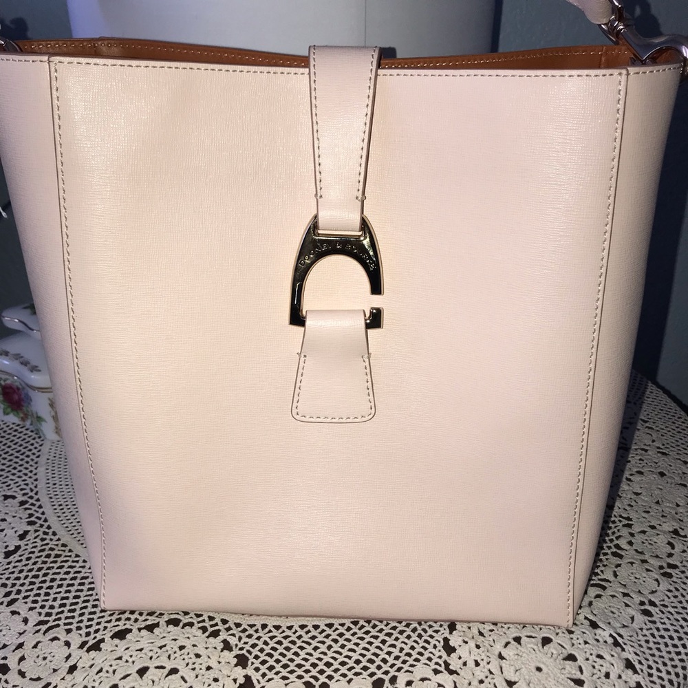 NWOT Dooney & Bourke Ashby Bucket Bag